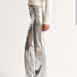 NWT Abercrombie Vegan Leather 90s pants